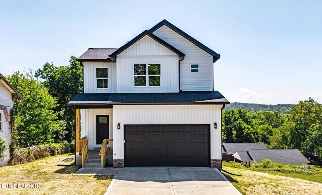 126 Henry Ave, Knoxville