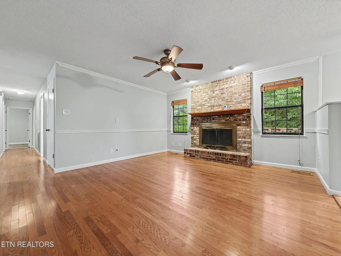 1420 Buxton Dr — photo 5