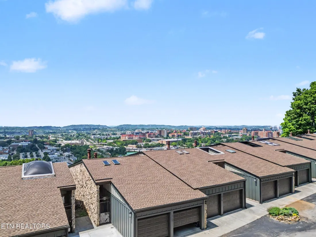 1916 Cherokee Bluff Dr — photo 2