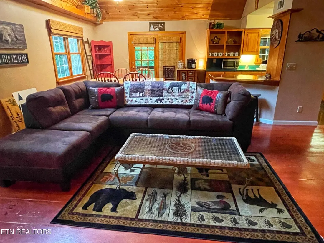 3587 Mountain Creek Way — photo 4